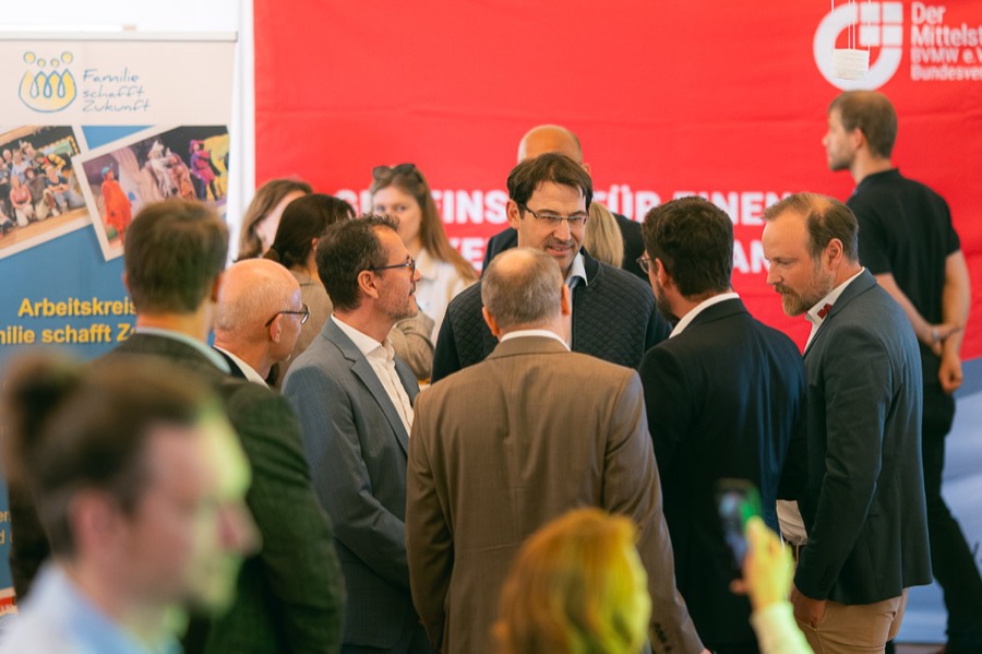 Volle Gänge in der Ausstellung