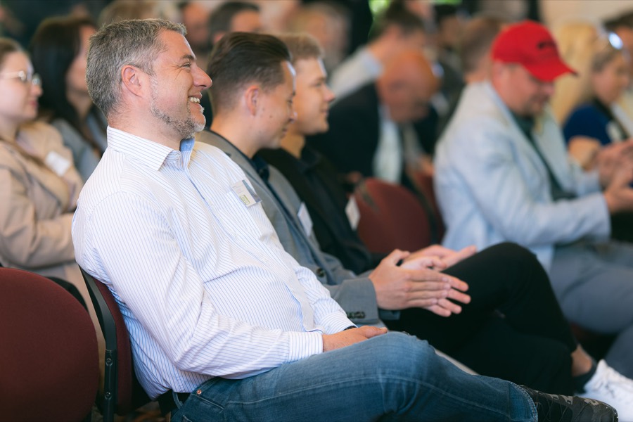 Publikum im Festsaal